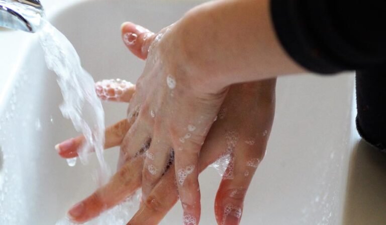 OCD (Obsessive-Compulsive Disorder): Symptoms, Types, Diagnosis & Treatment