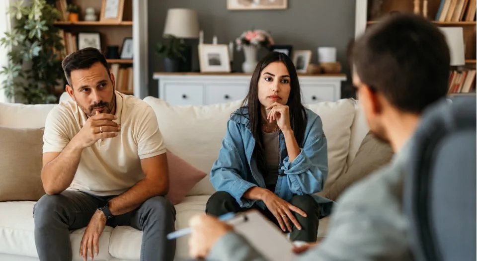 Couple in a relationship therapy session.